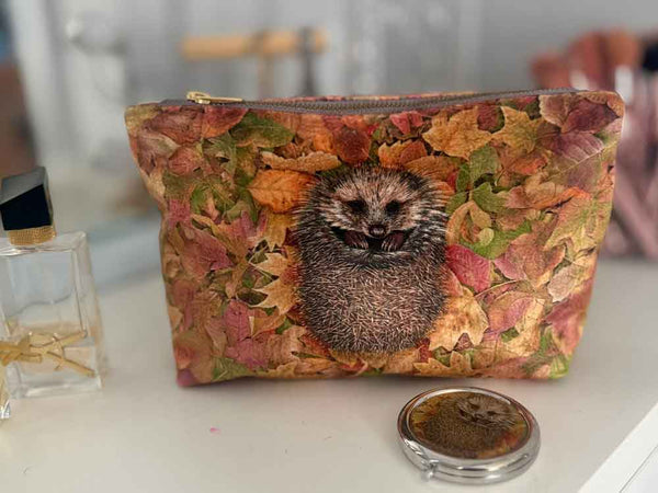 Hedgehog | Luxury cosmetic bag & compact mirror Hedgehog | Luxury cosmetic bag & compact mirror