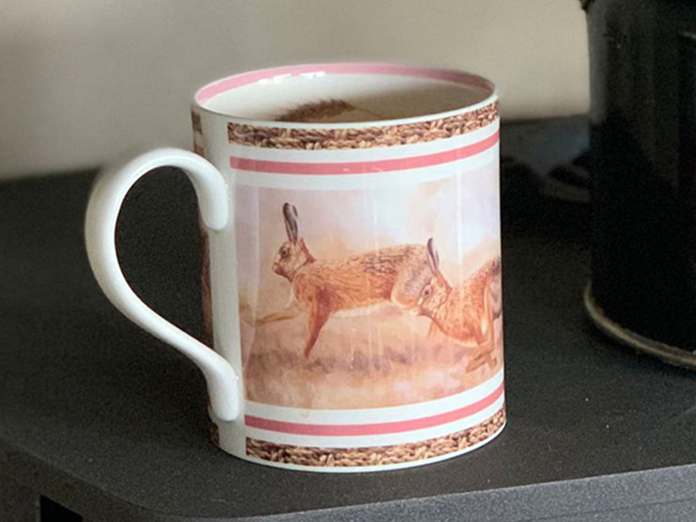 Wrendale Designs Hasen & Biene Tasse – 310ml Aus Knochenporzellan, Spülmaschinen- & Mikrowellengeeignet