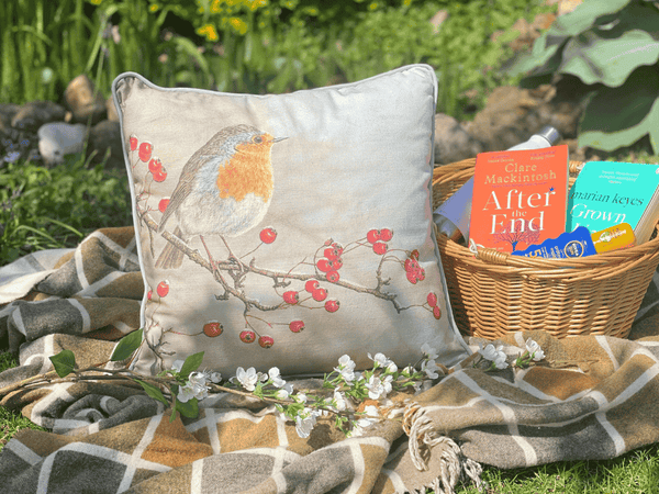 Robin cushion