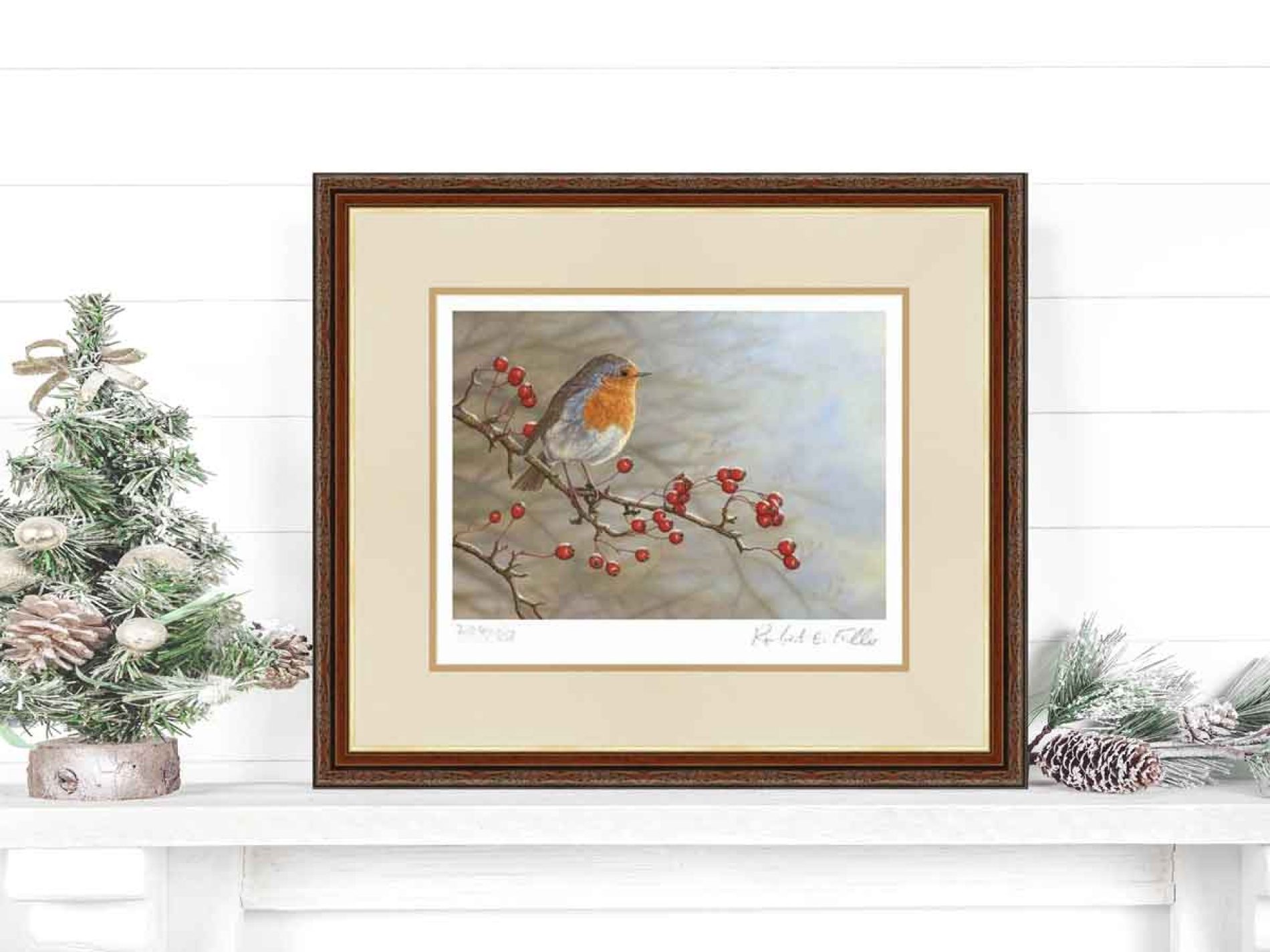 1200x900-Print-Lifestyle-Image-Robin-On-Hawthorn-Harvest-Twist-Christmas